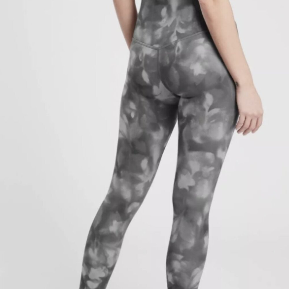 ATHLETA Elation Gray Patterned Leggings XLT